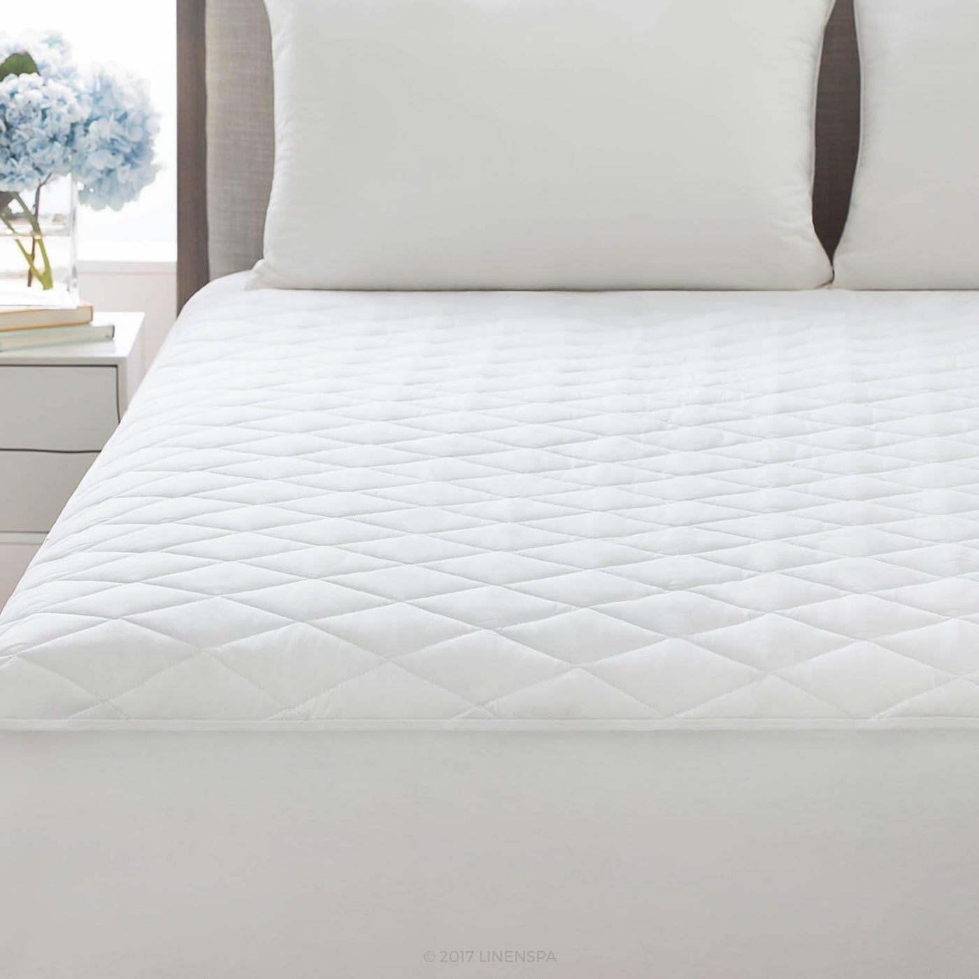 Quilted  Waterproof Mattress Protector 01