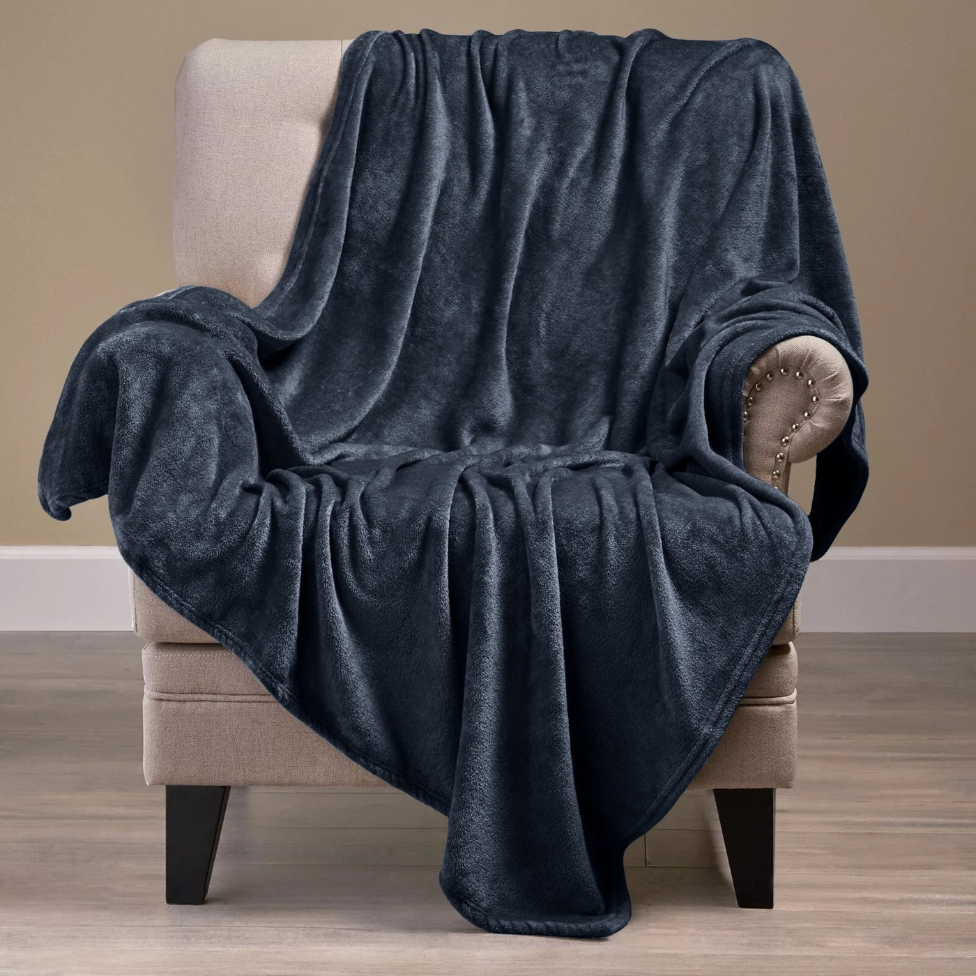 Shaggy Blanket solid pattern Charcoal